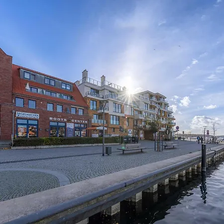 Apartment Hafenliebe Mit Blick Ueber Den Warener Stadthafen Waren (Mueritz)